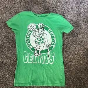 Vintage Size Small Women’s Celtics NBA Tee Shirt
